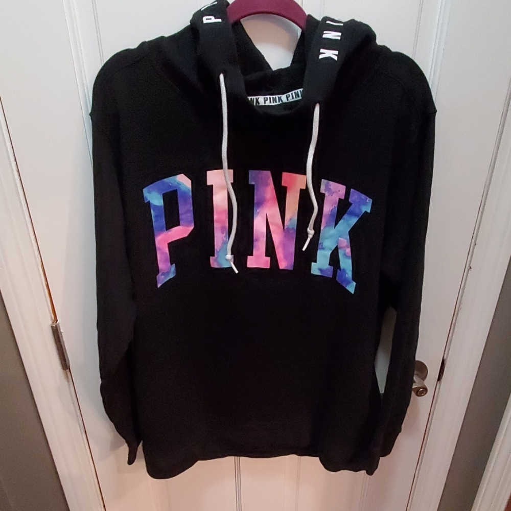 Super cute hoodie with pockets